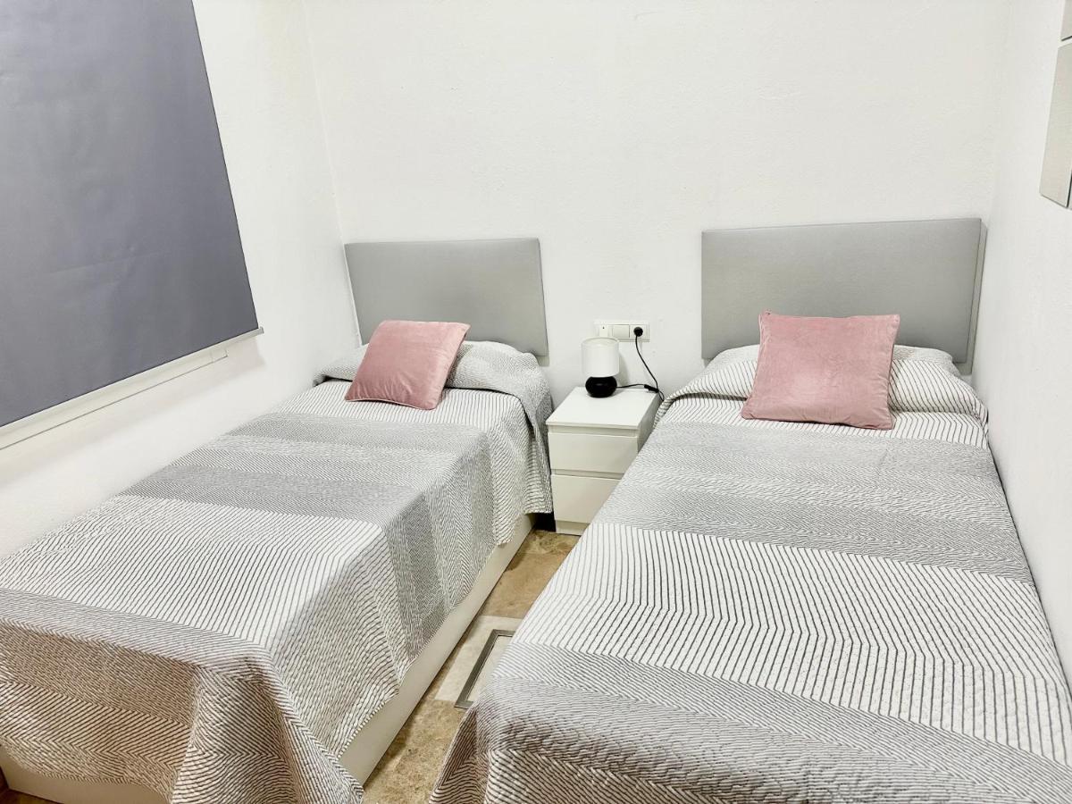 Apartamento Acogedor Y Moderno En Pleno Centro De Sevilla Con Parking Gratis Exterior photo